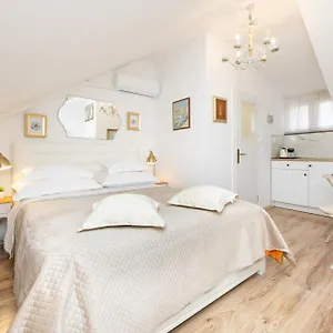 And Petra Guest house
