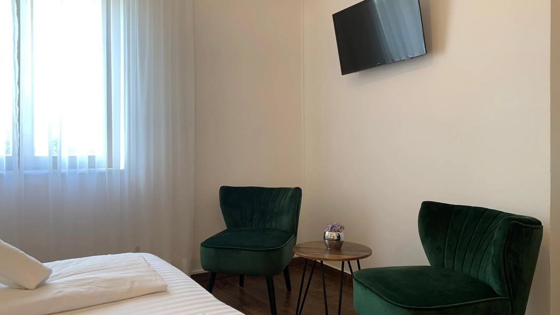 Rooms & Pansion Odmor Rovanjska Couette-café