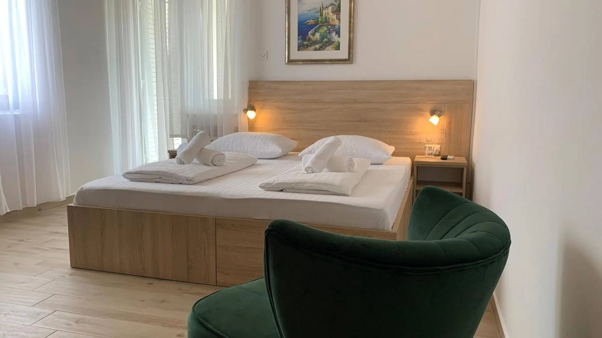 Rooms & Pansion Odmor Rovanjska 3*,