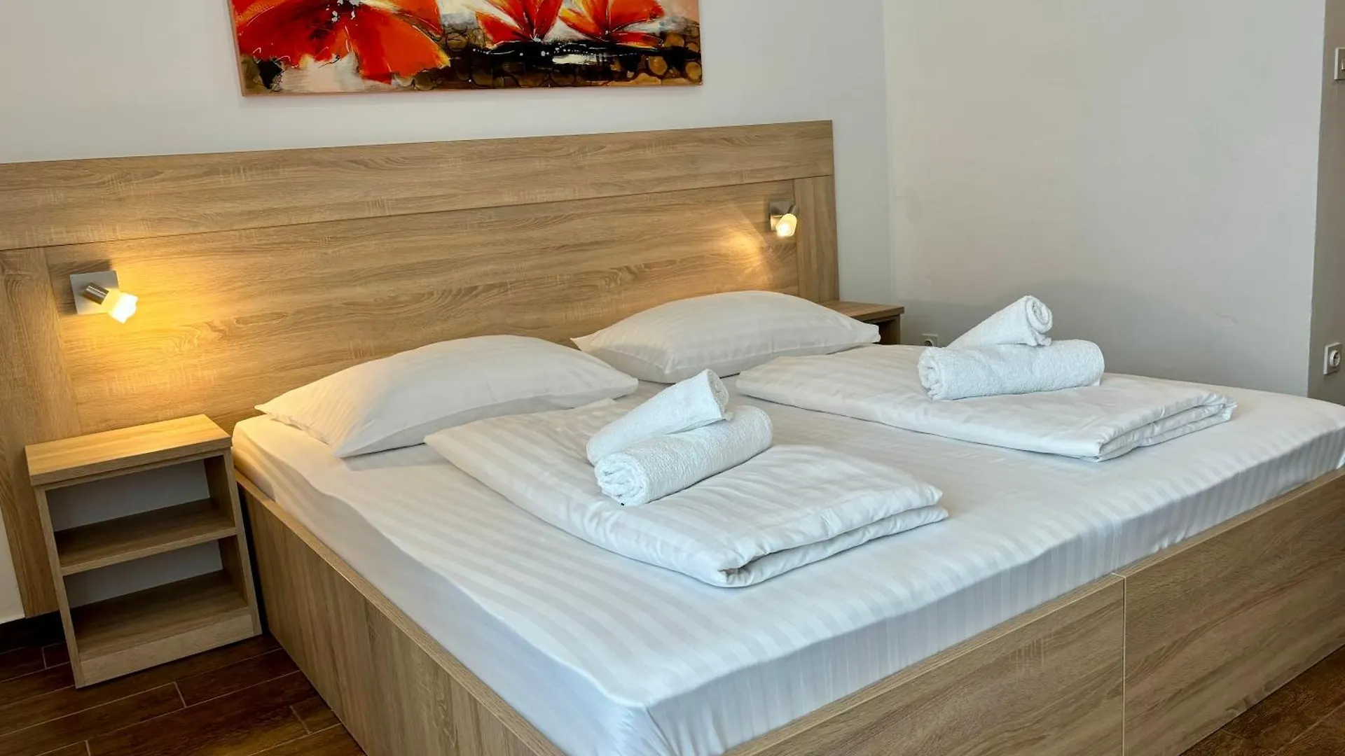 Rooms & Pansion Odmor Rovanjska 3*,  Κροατία